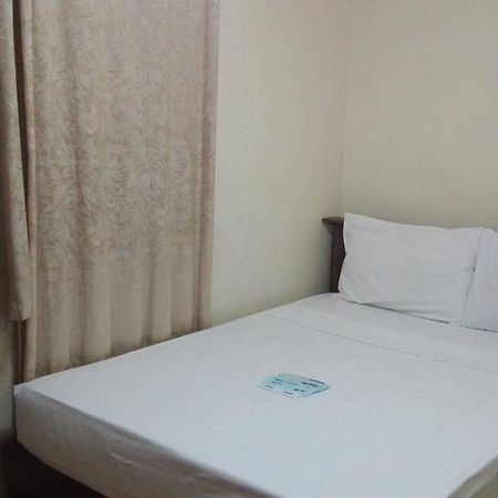 Isabelle Royale Makati Hotel Makati City Buitenkant foto